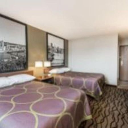 Super 8 By Wyndham Bedford Ξενοδοχείο Εξωτερικό φωτογραφία